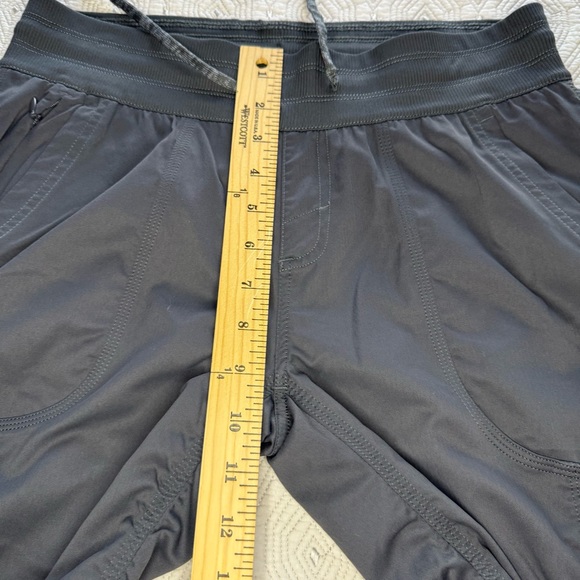The North Face Women's Aphrodite 2.0 Pant in Asphalt Grey Hiking Size M - Picture 11 of 16